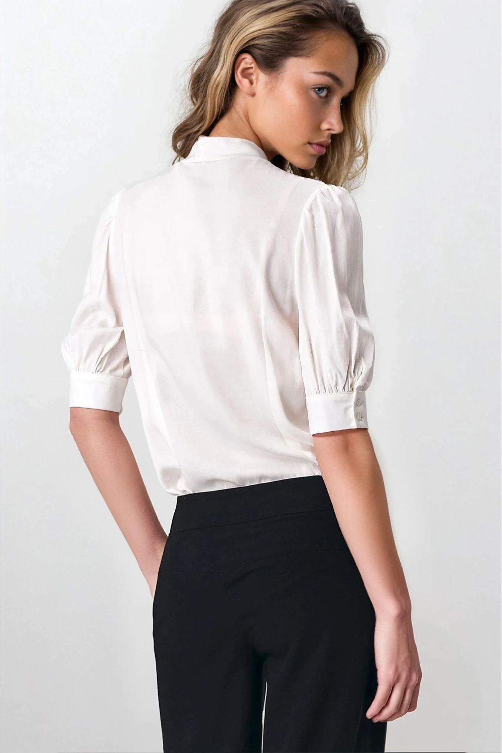 Blouse model 216911 Nife